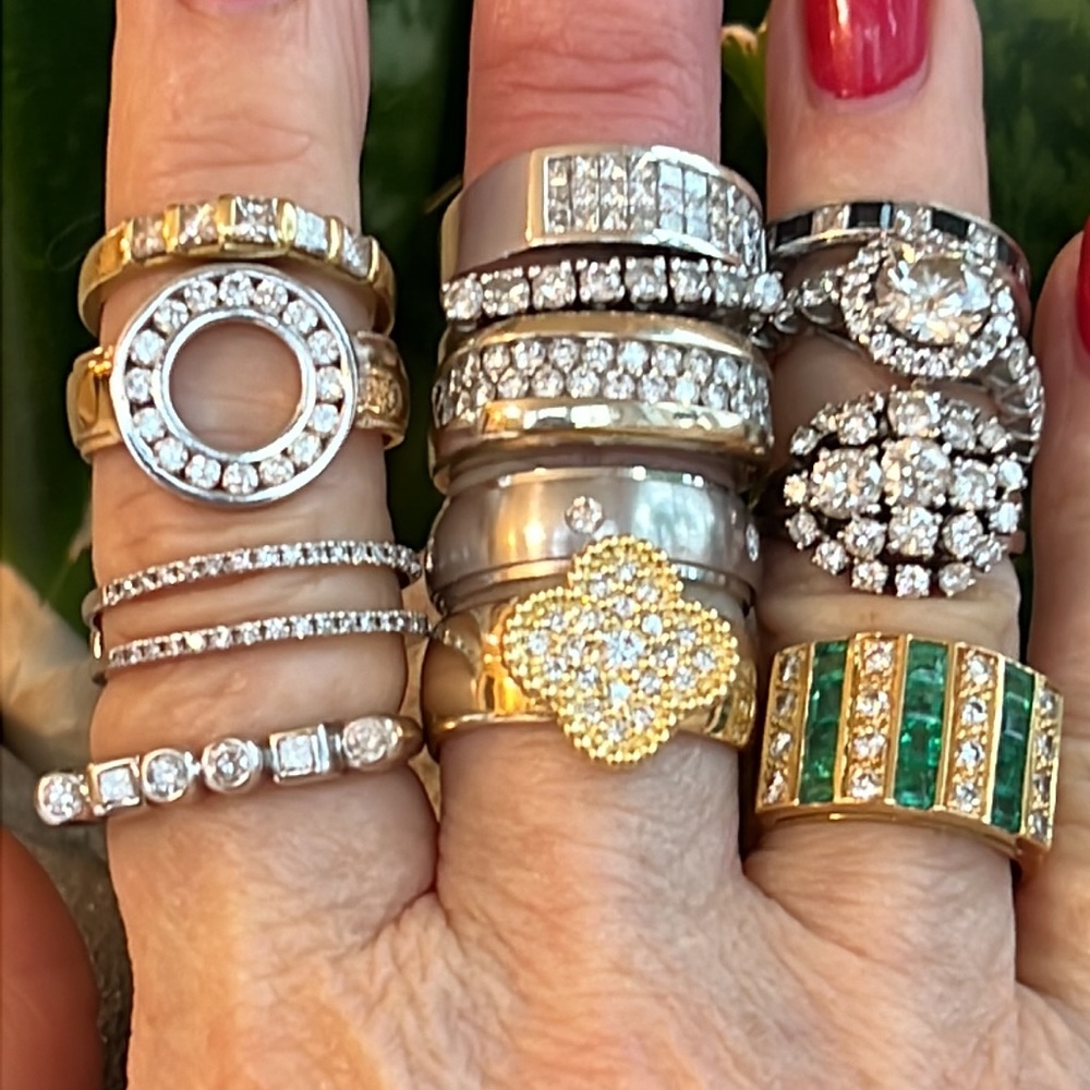 Diamond rings - Picture 4 of 7